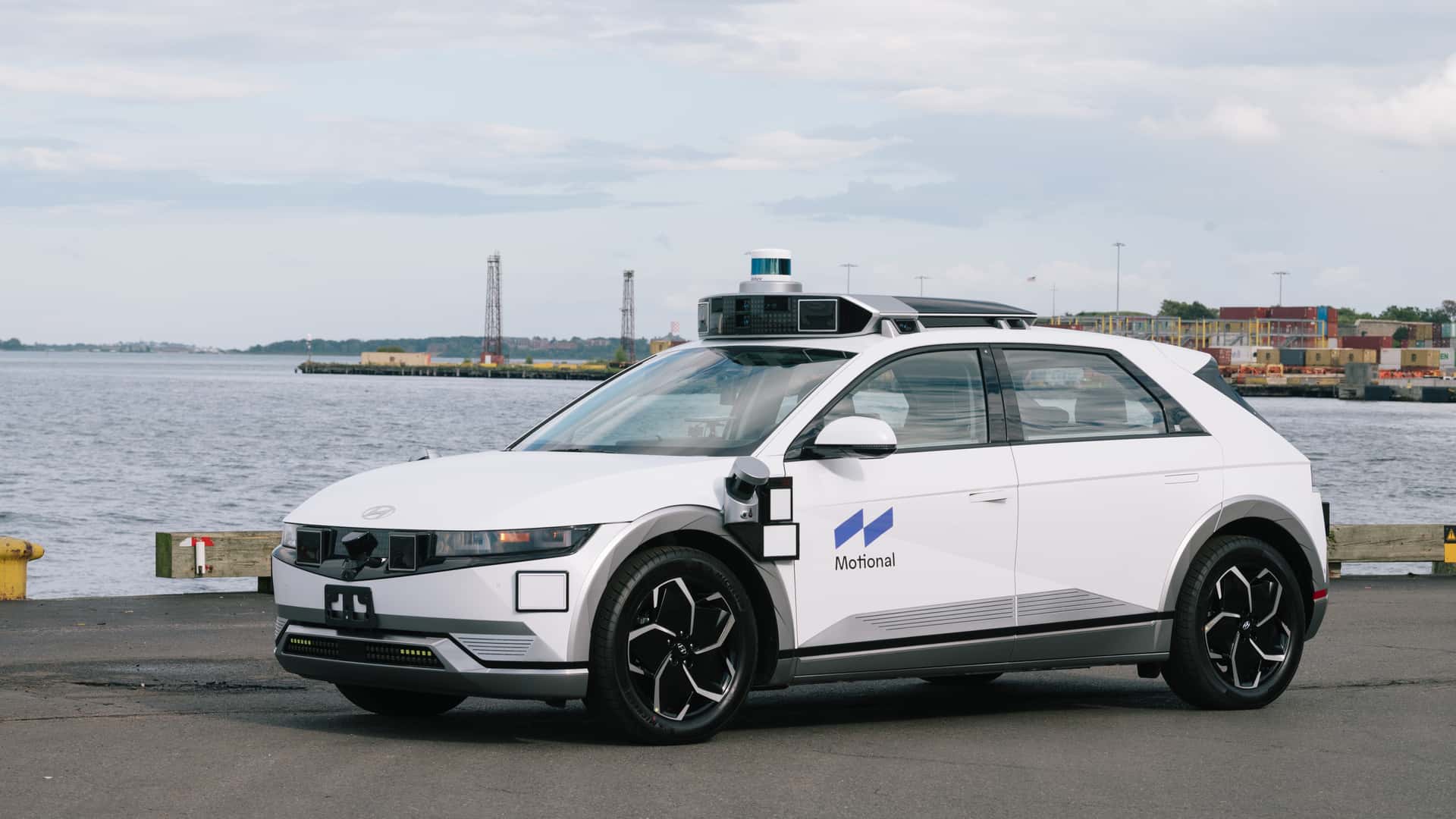 Hyundai Robotaxi Service Launch