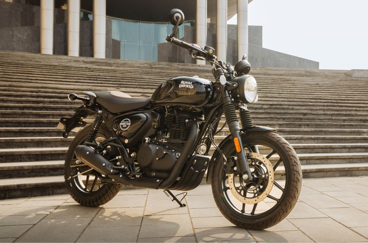 Royal Enfield Expands Hunter 350 Lineup with New 'Base Premium' Variant at ₹1.50 Lakh 1 20260404 141841 c70fde64